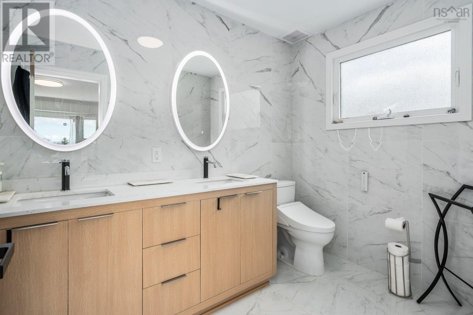 Property 25 of 39 of 10165 Highway 1