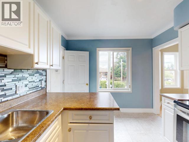 4844 JOYCE AVE, Powell River