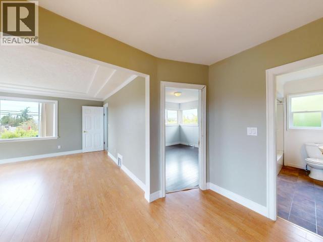 4844 JOYCE AVE, Powell River