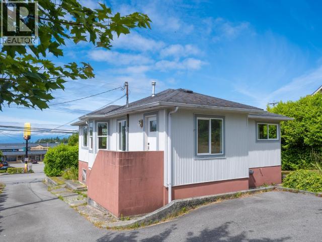 4844 JOYCE AVE, Powell River
