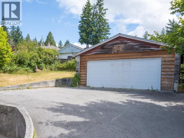 4844 JOYCE AVE, Powell River