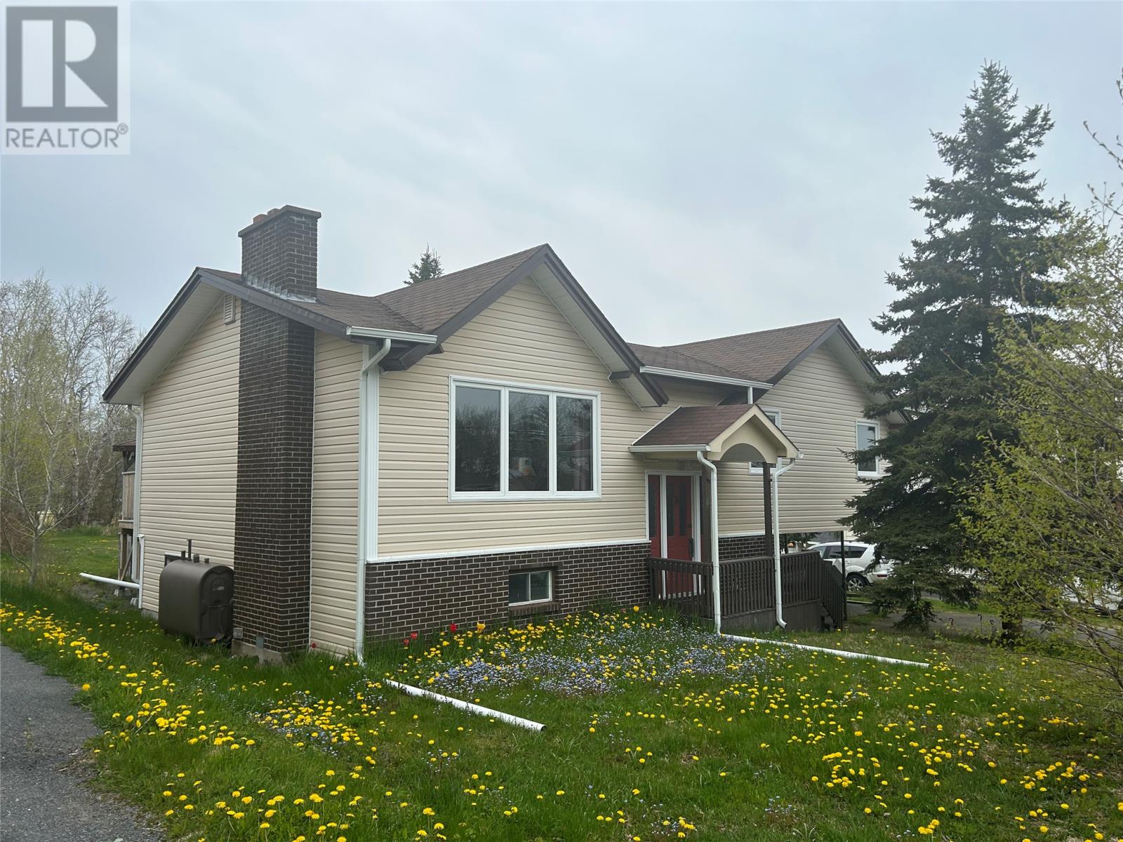 29 Emerald Avenue - Photo 2 of 26, Clarenville, Newfoundland & Labrador