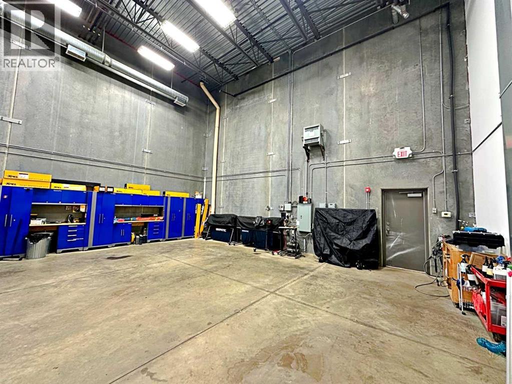 400 MacKenzie Boulevard, Fort McMurray