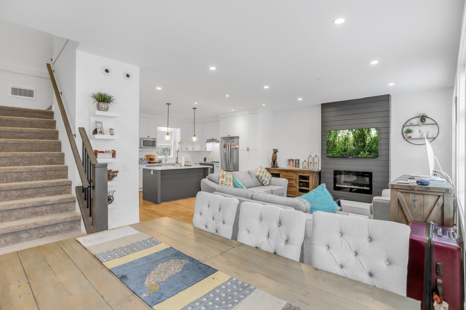 2 32970 TUNBRIDGE AVENUE, Mission