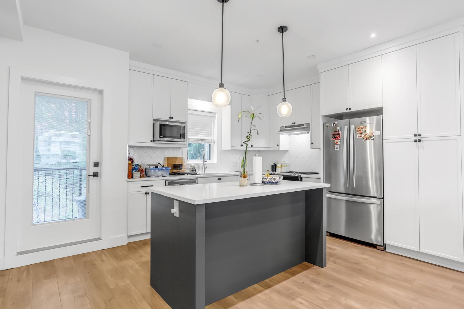 2 32970 TUNBRIDGE AVENUE, Mission