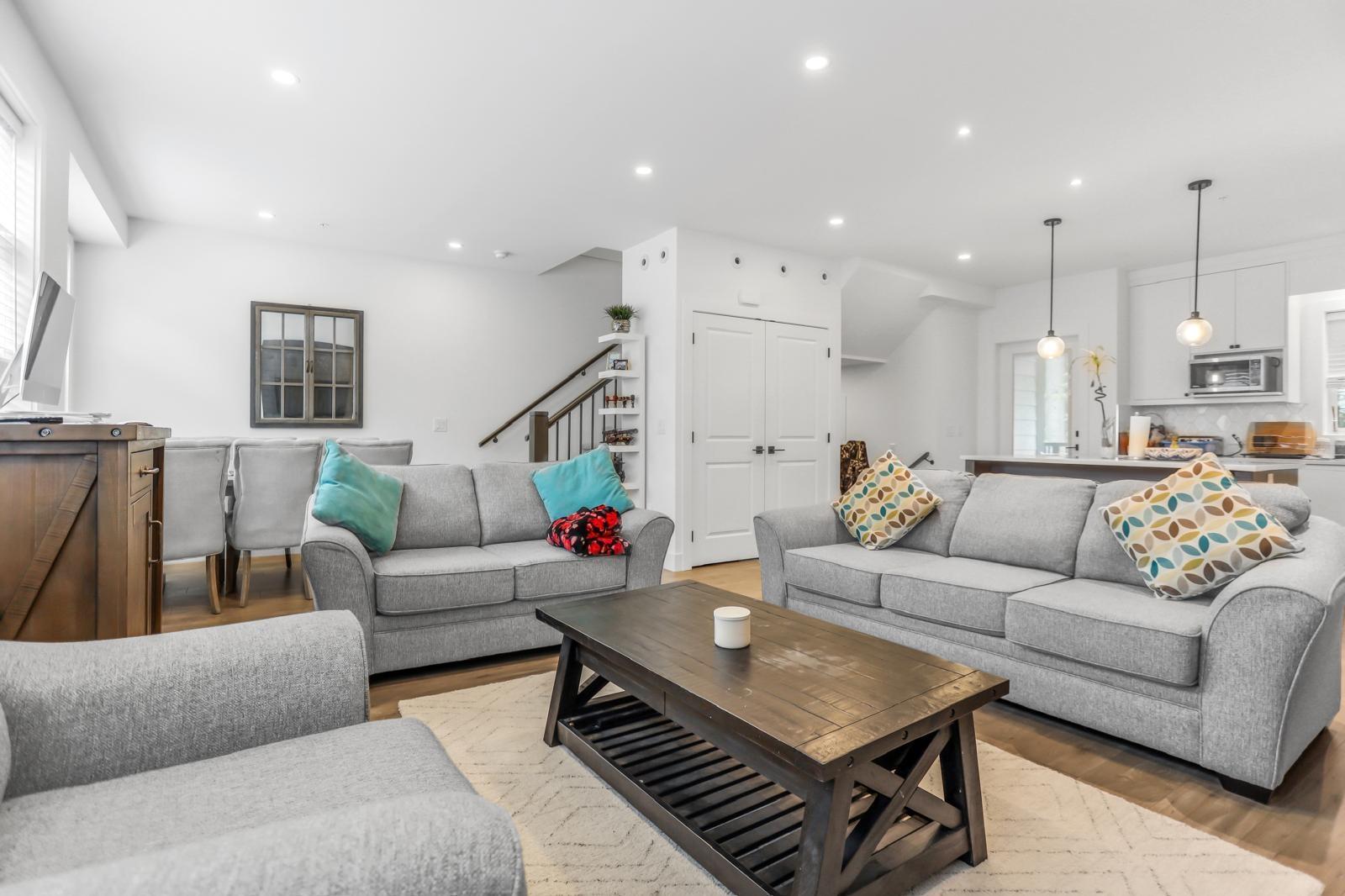 2 32970 TUNBRIDGE AVENUE, Mission