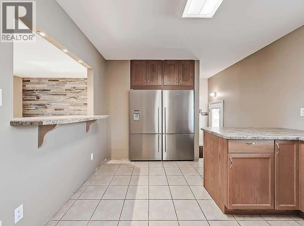 Single Family House Bungalow for Sale in  Hanover Road SW Haysboro Calgary 