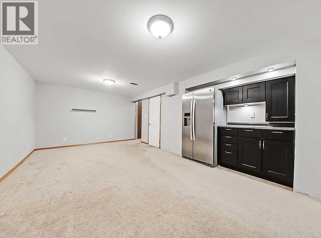 Single Family House Bungalow for Sale in  Hanover Road SW Haysboro Calgary 