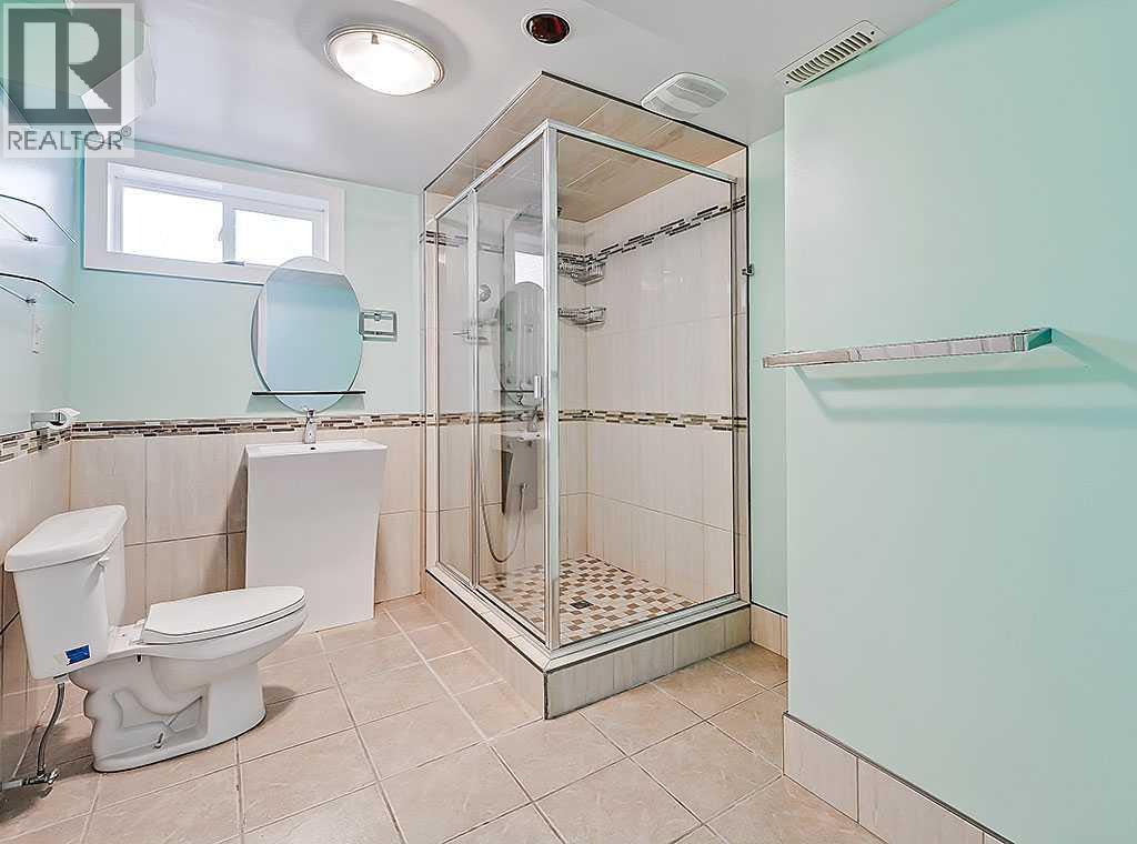 Single Family House Bungalow for Sale in  Hanover Road SW Haysboro Calgary 