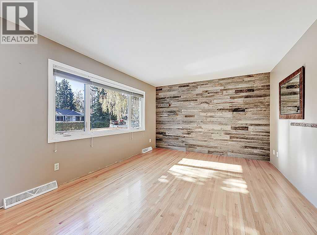 Single Family House Bungalow for Sale in  Hanover Road SW Haysboro Calgary 