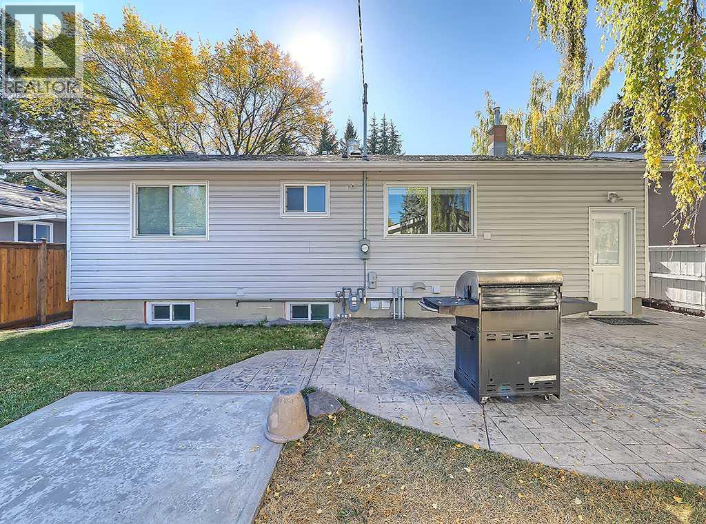 Single Family House Bungalow for Sale in  Hanover Road SW Haysboro Calgary 