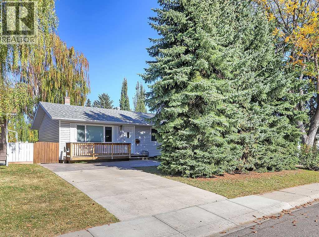 Single Family House Bungalow for Sale in  Hanover Road SW Haysboro Calgary 