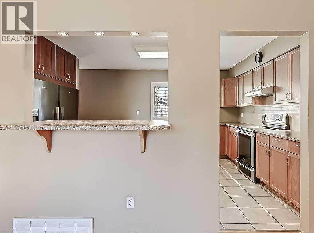 Single Family House Bungalow for Sale in  Hanover Road SW Haysboro Calgary 
