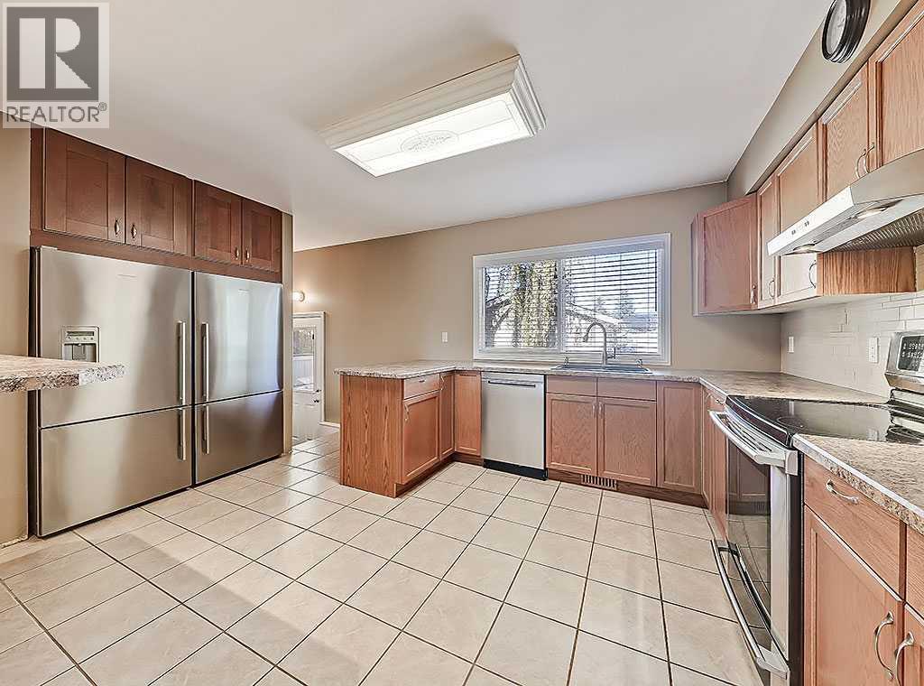 Single Family House Bungalow for Sale in  Hanover Road SW Haysboro Calgary 