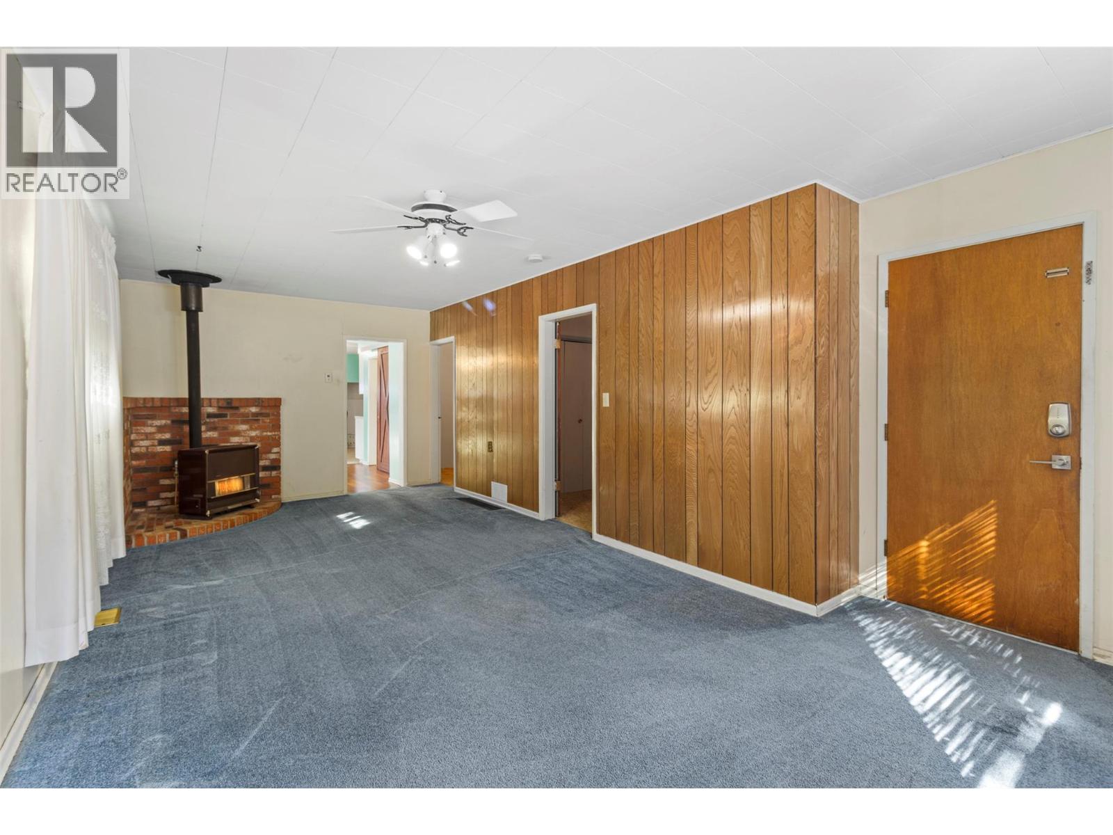 834 Sicamous Avenue, Chase