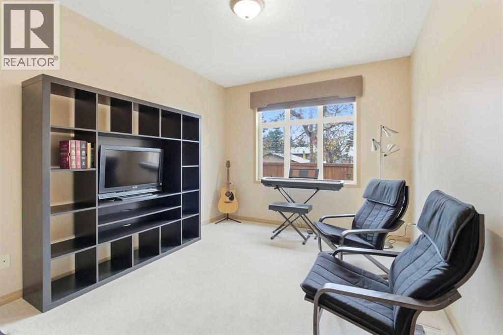 Single Family House for Sale in   Lake Fraser Court SE Lake Bonavista Calgary 
