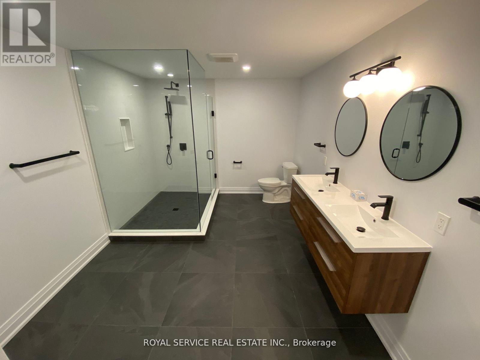 61 Waywell Unit B photo 3