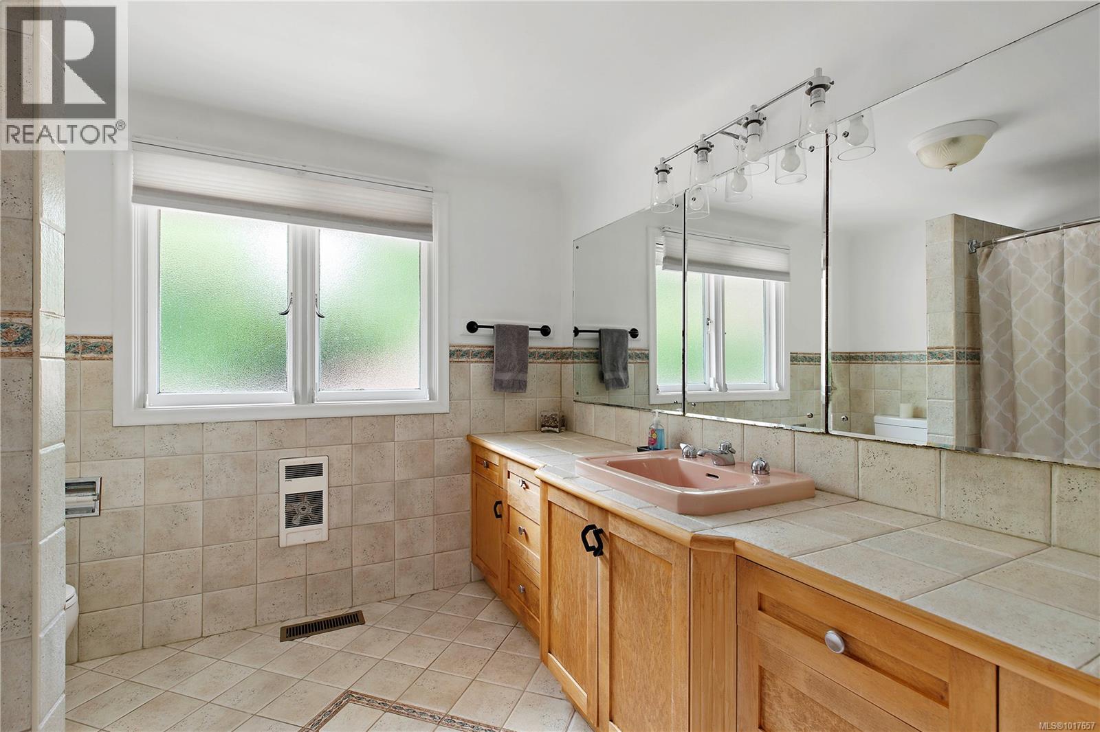  5957 Sooke Road, Sooke