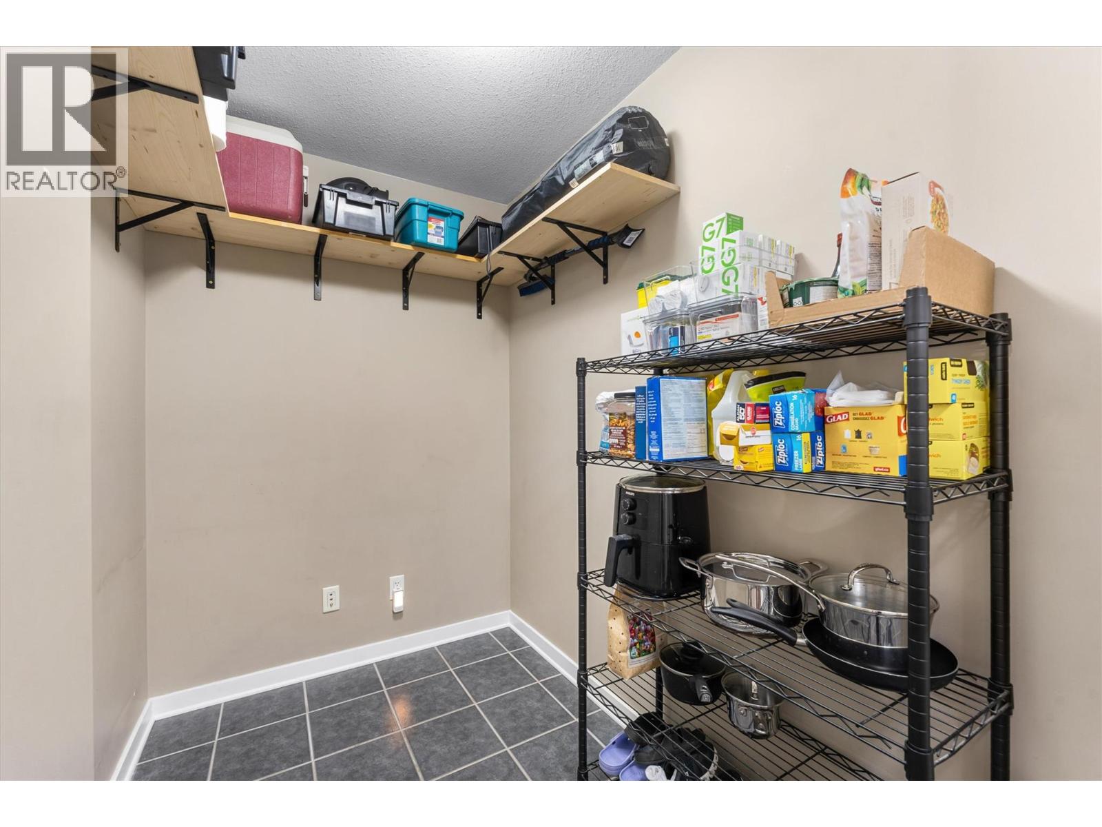 406 539 Yates Road, Kelowna