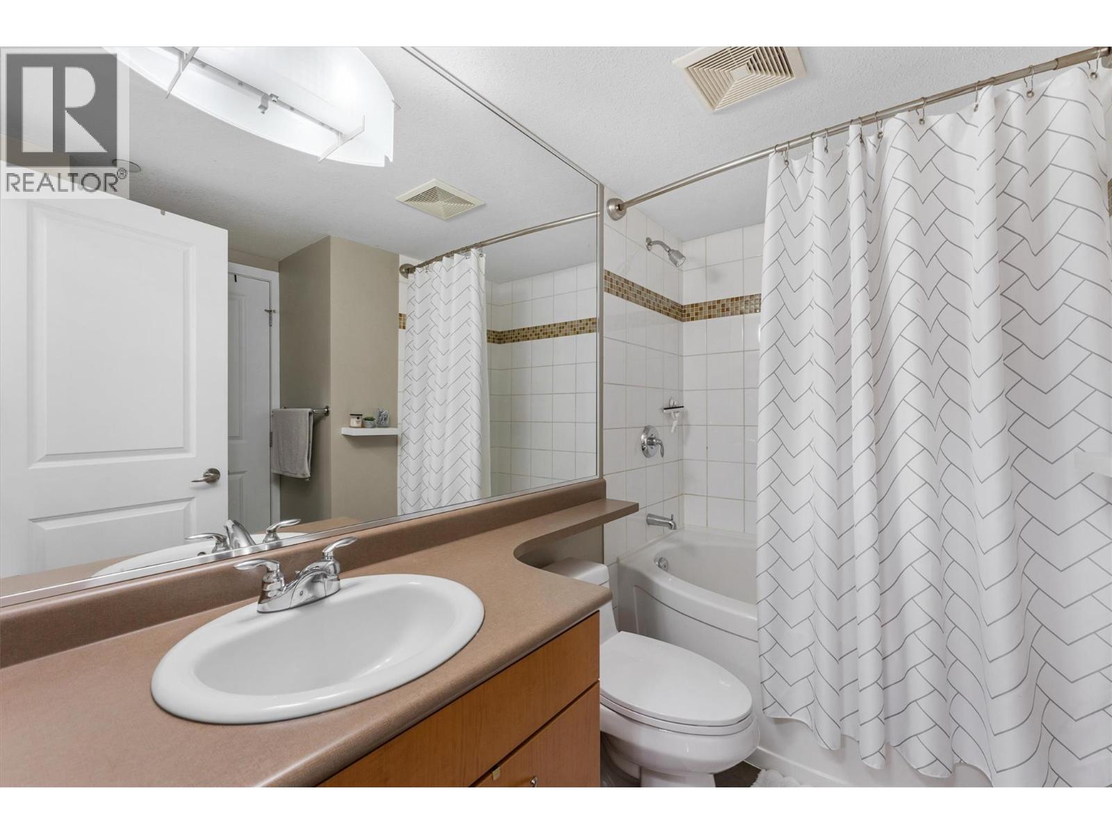 406 539 Yates Road, Kelowna