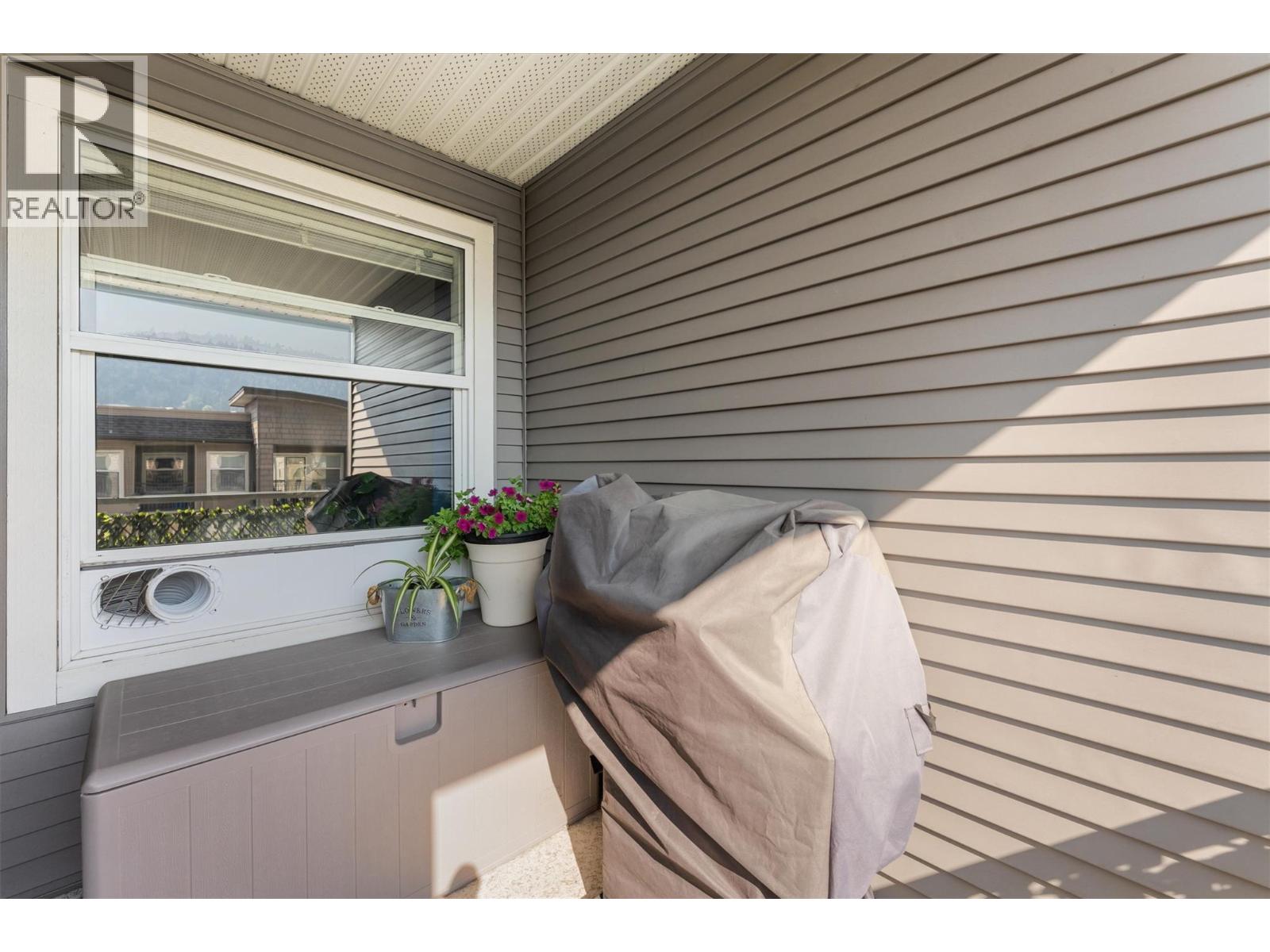 406 539 Yates Road, Kelowna