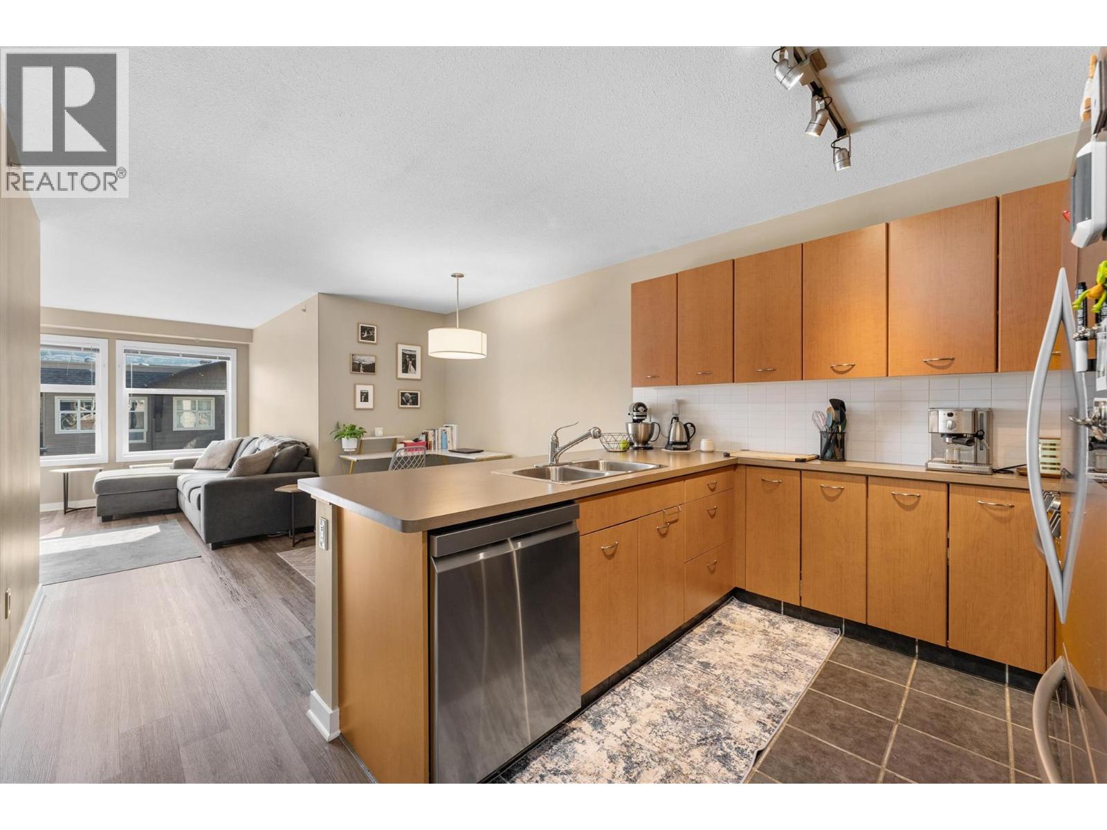 406 539 Yates Road, Kelowna