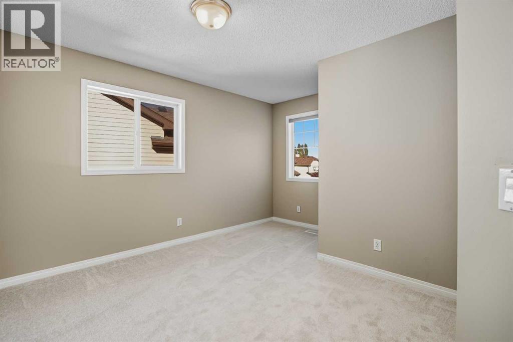 Single Family House for Sale in  Everglen Way SW Evergreen Calgary 