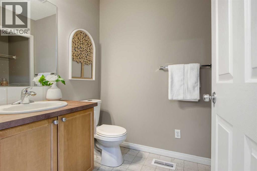 Single Family House for Sale in  Everglen Way SW Evergreen Calgary 