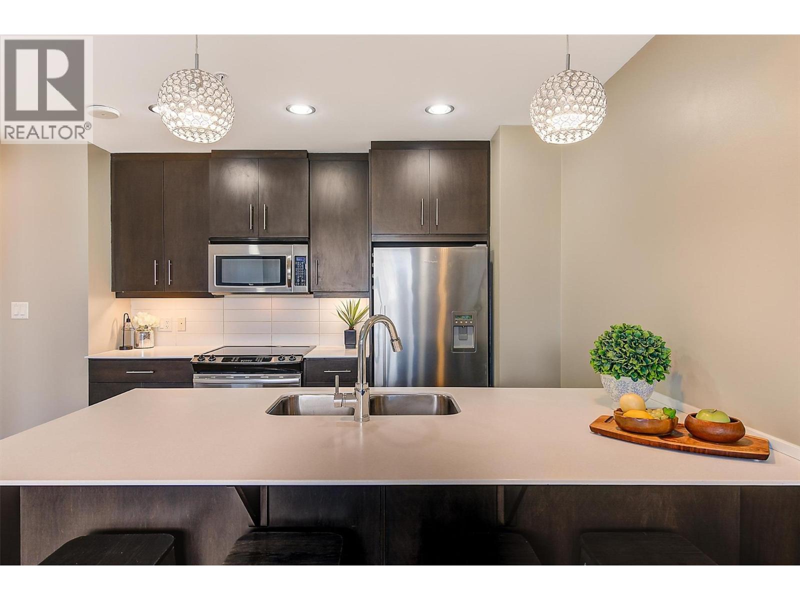 307 2040 Springfield Road, Kelowna