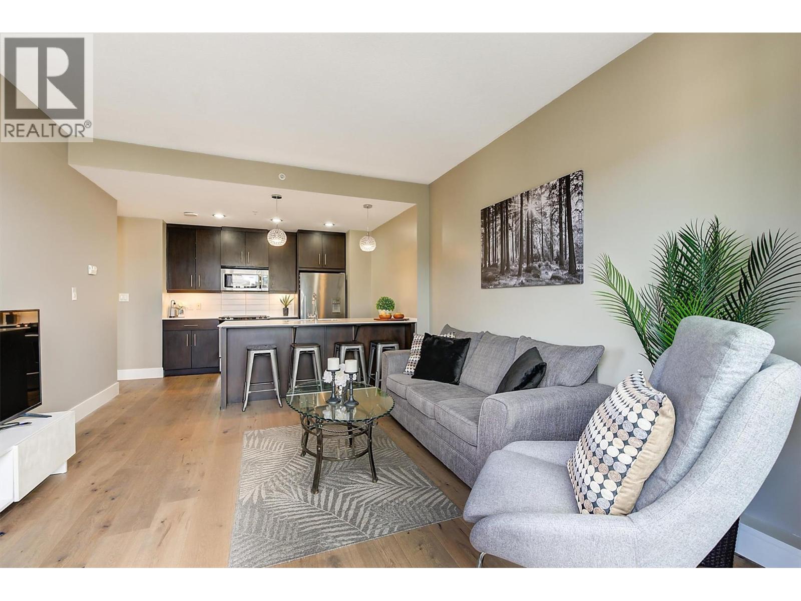 307 2040 Springfield Road, Kelowna