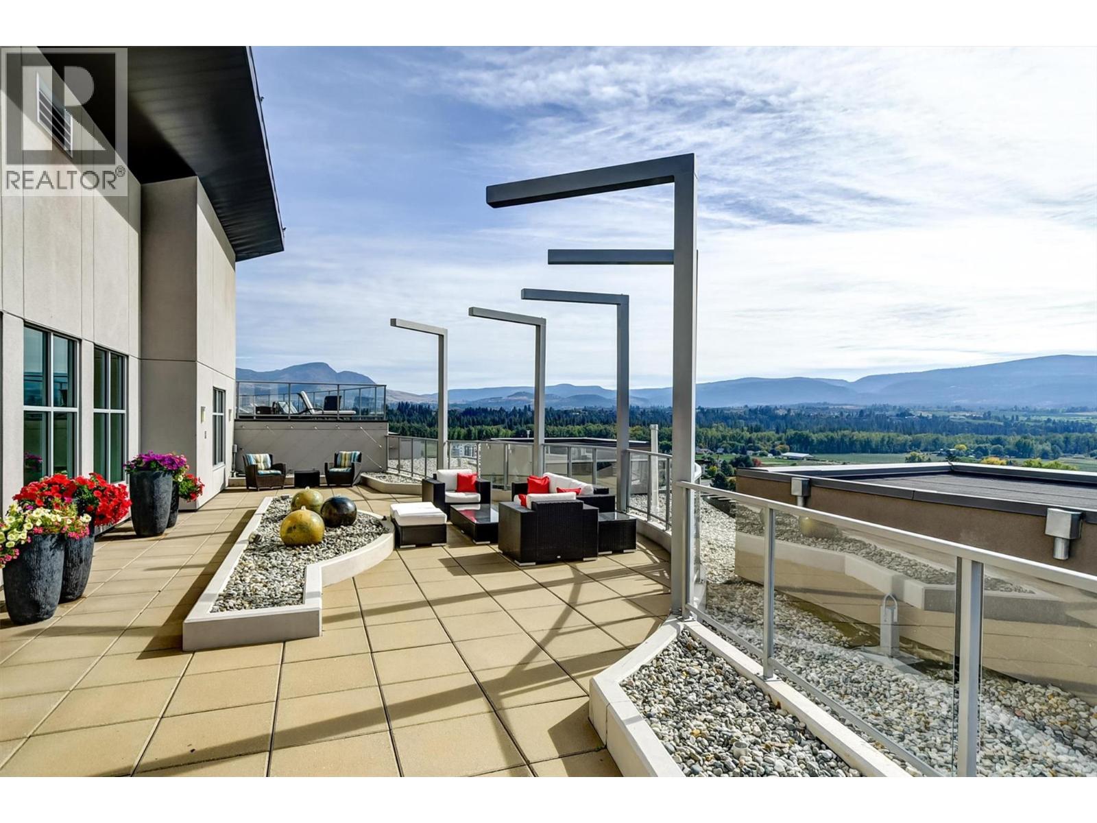 307 2040 Springfield Road, Kelowna