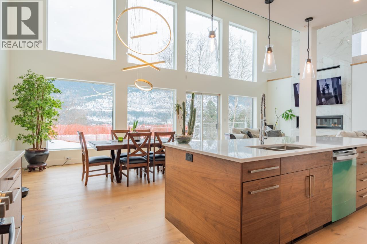 3429 8TH Avenue, Castlegar