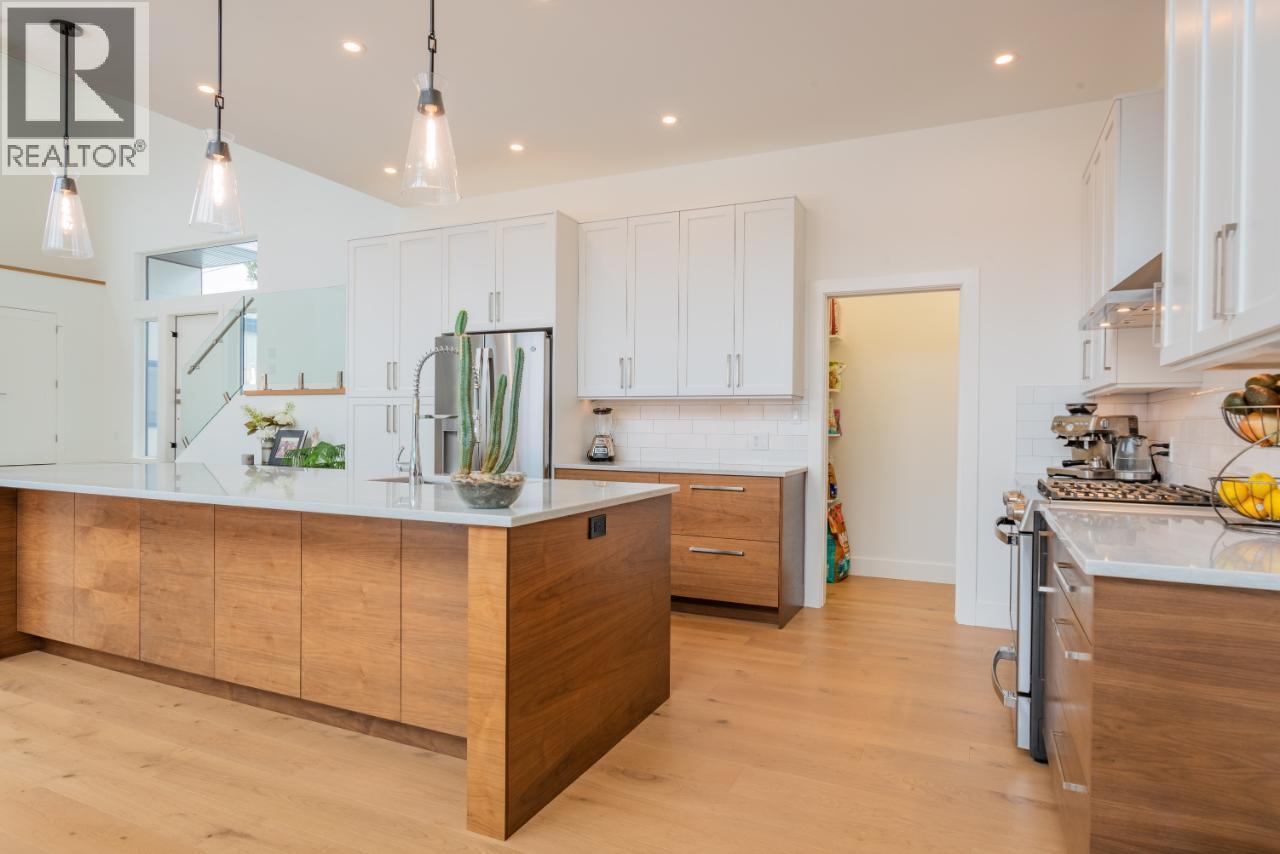 3429 8TH Avenue, Castlegar