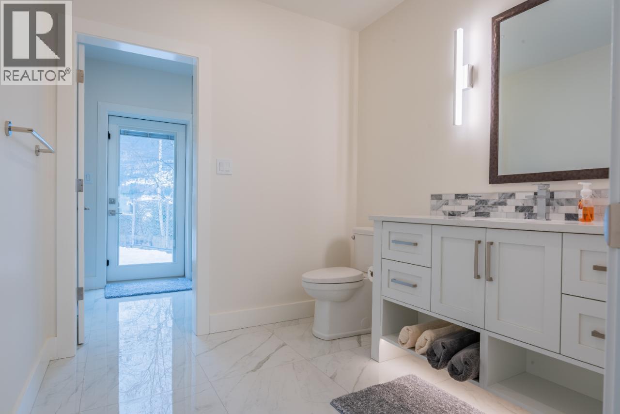 3429 8TH Avenue, Castlegar