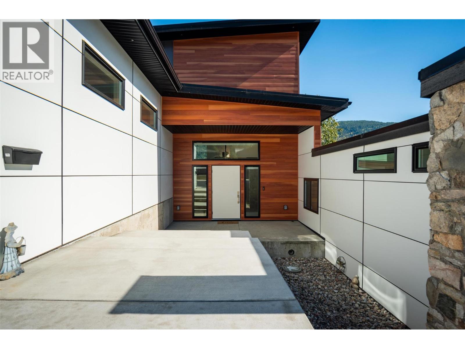 3429 8TH Avenue, Castlegar