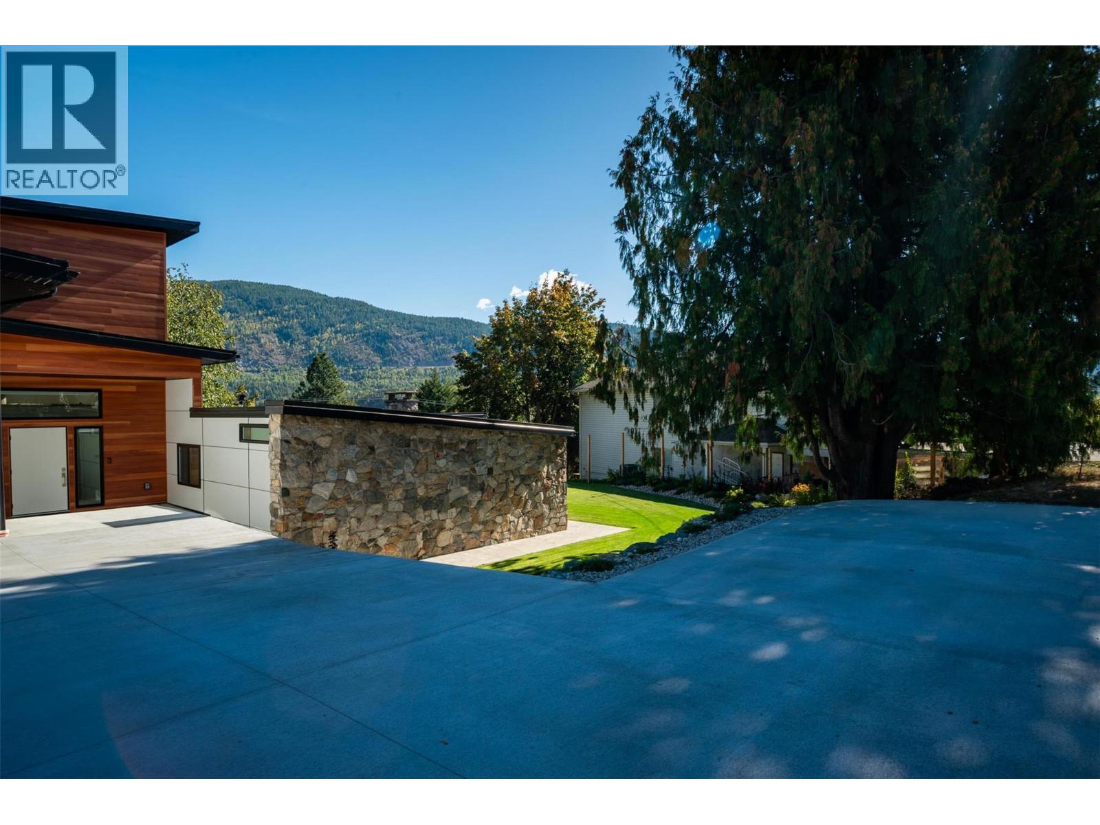 3429 8TH Avenue, Castlegar