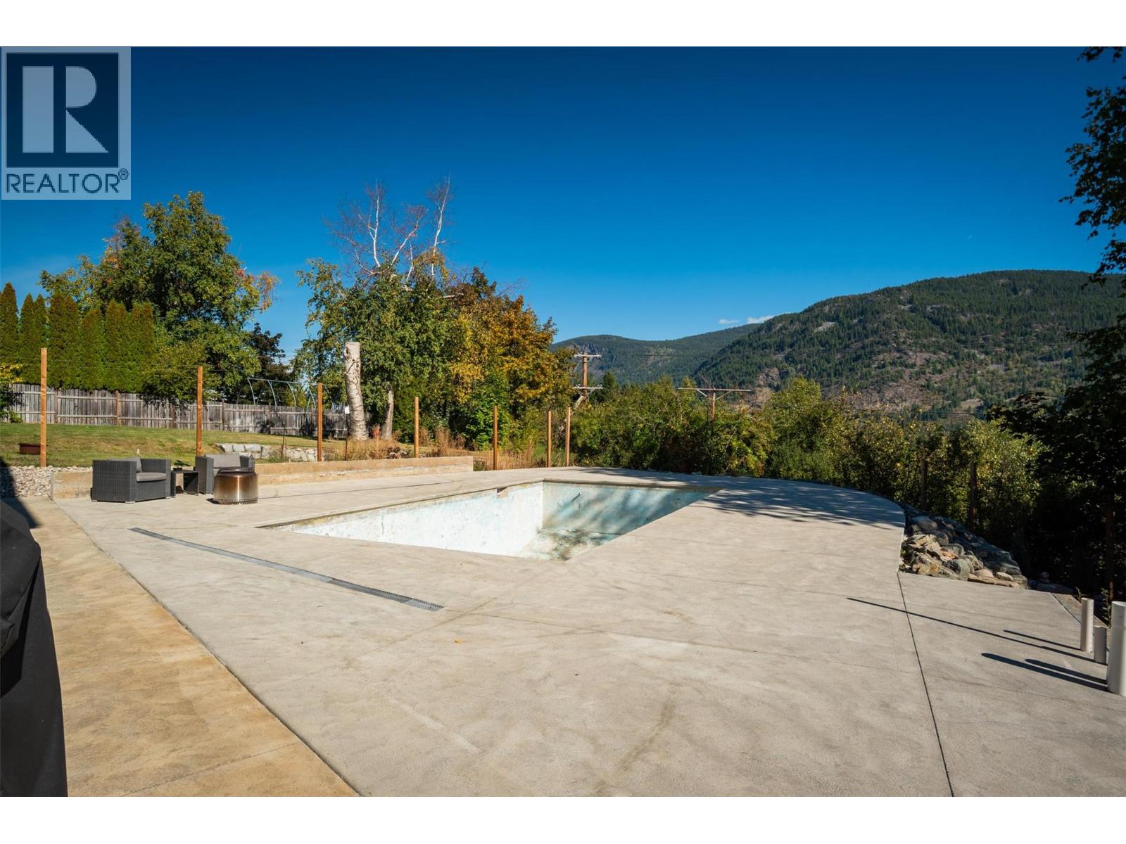 3429 8TH Avenue, Castlegar