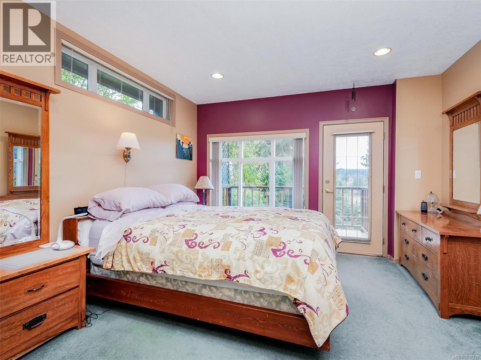  3998 Holland Avenue, Saanich