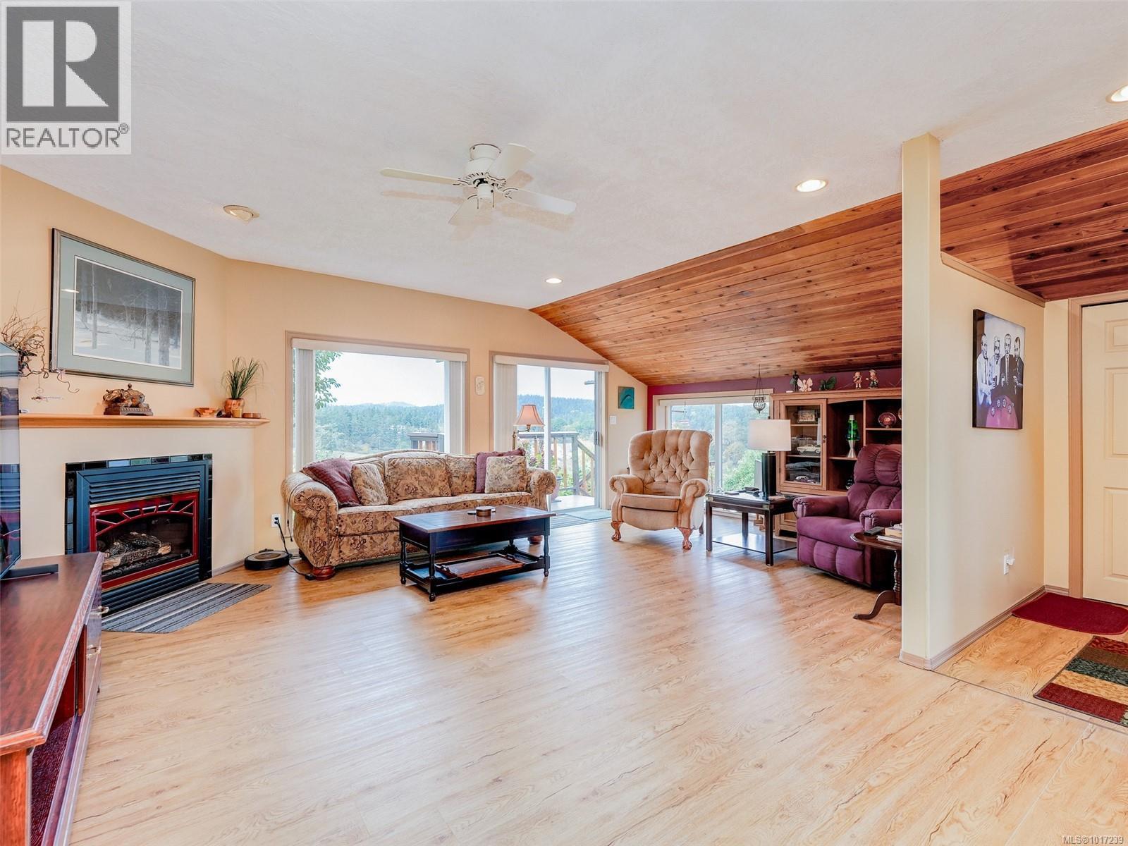 3998 Holland Avenue, Saanich