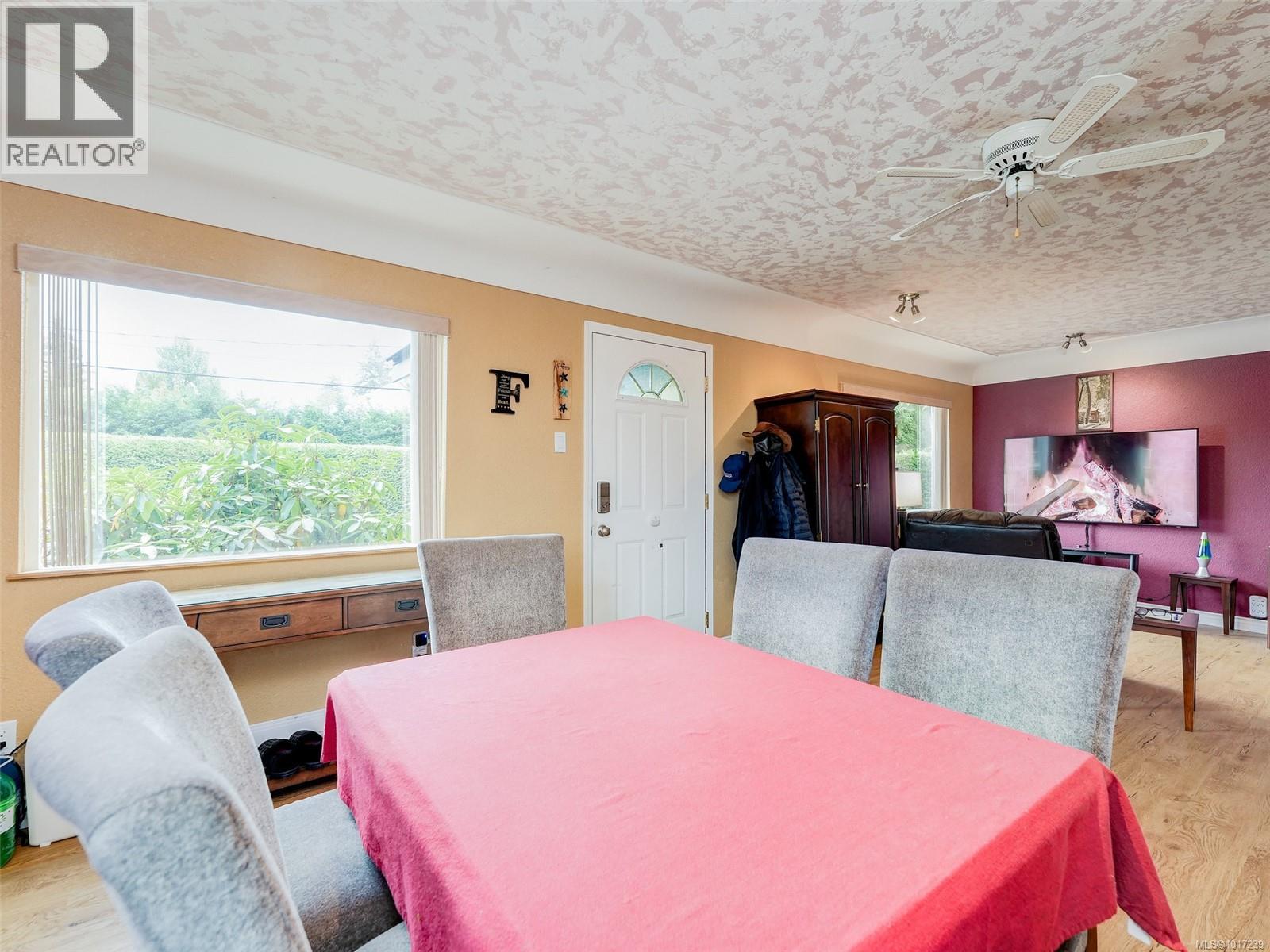  3998 Holland Avenue, Saanich