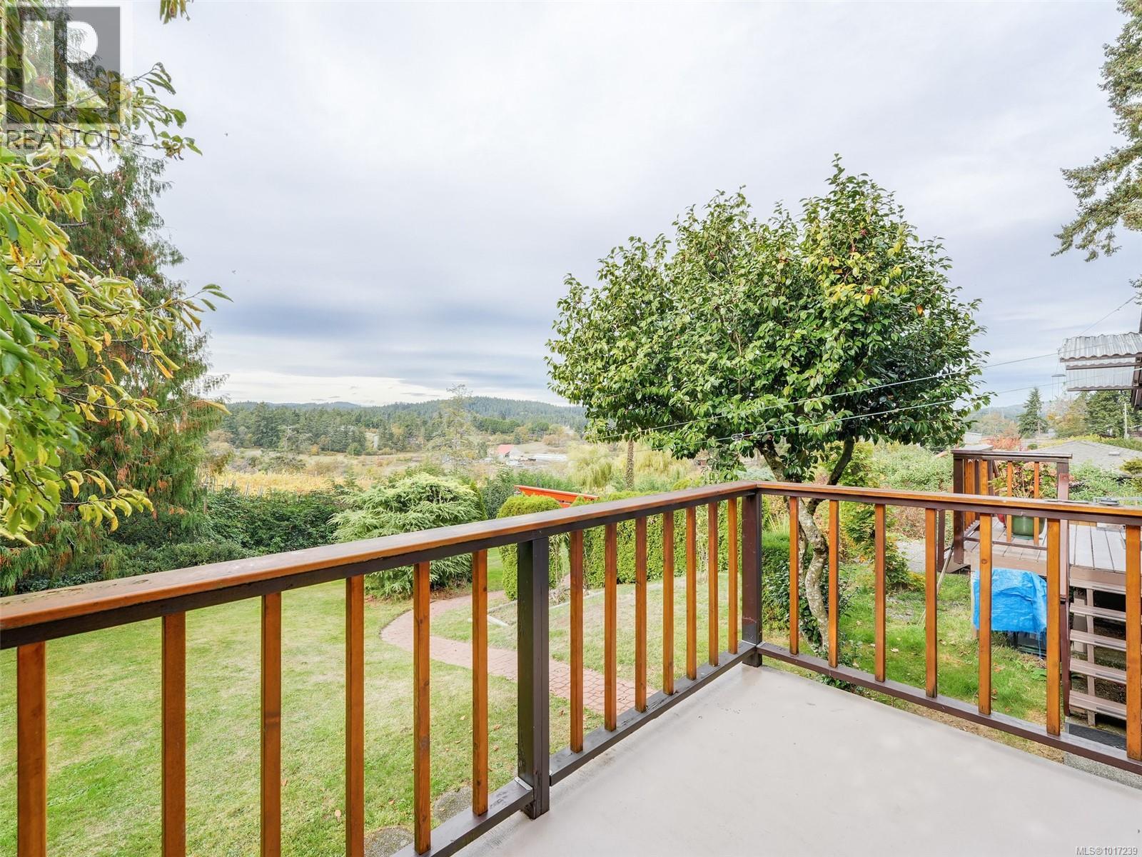  3998 Holland Avenue, Saanich