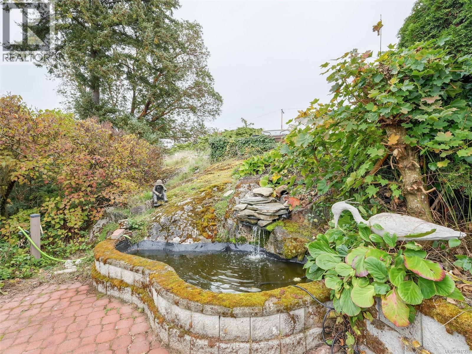  3998 Holland Avenue, Saanich