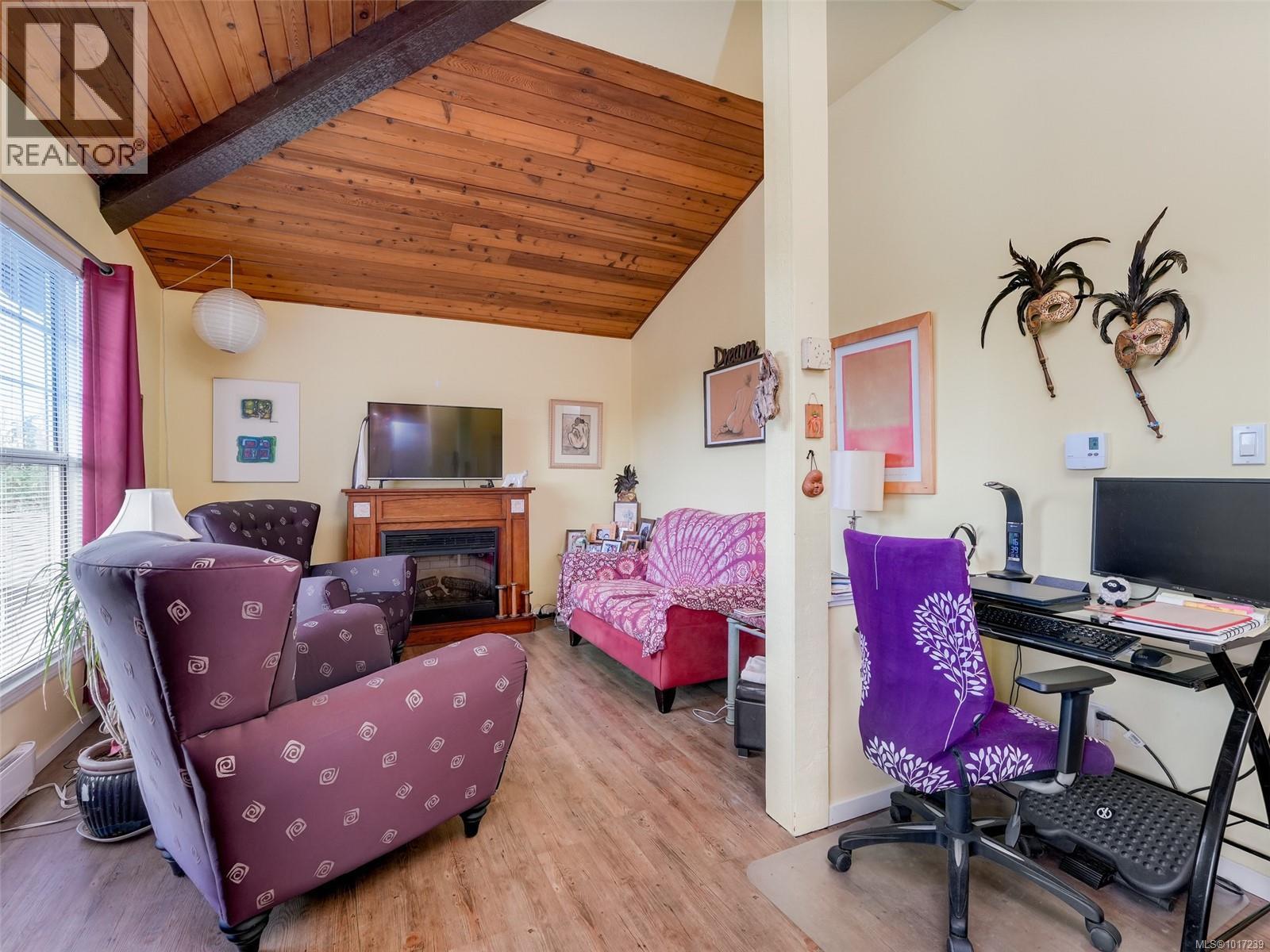  3998 Holland Avenue, Saanich