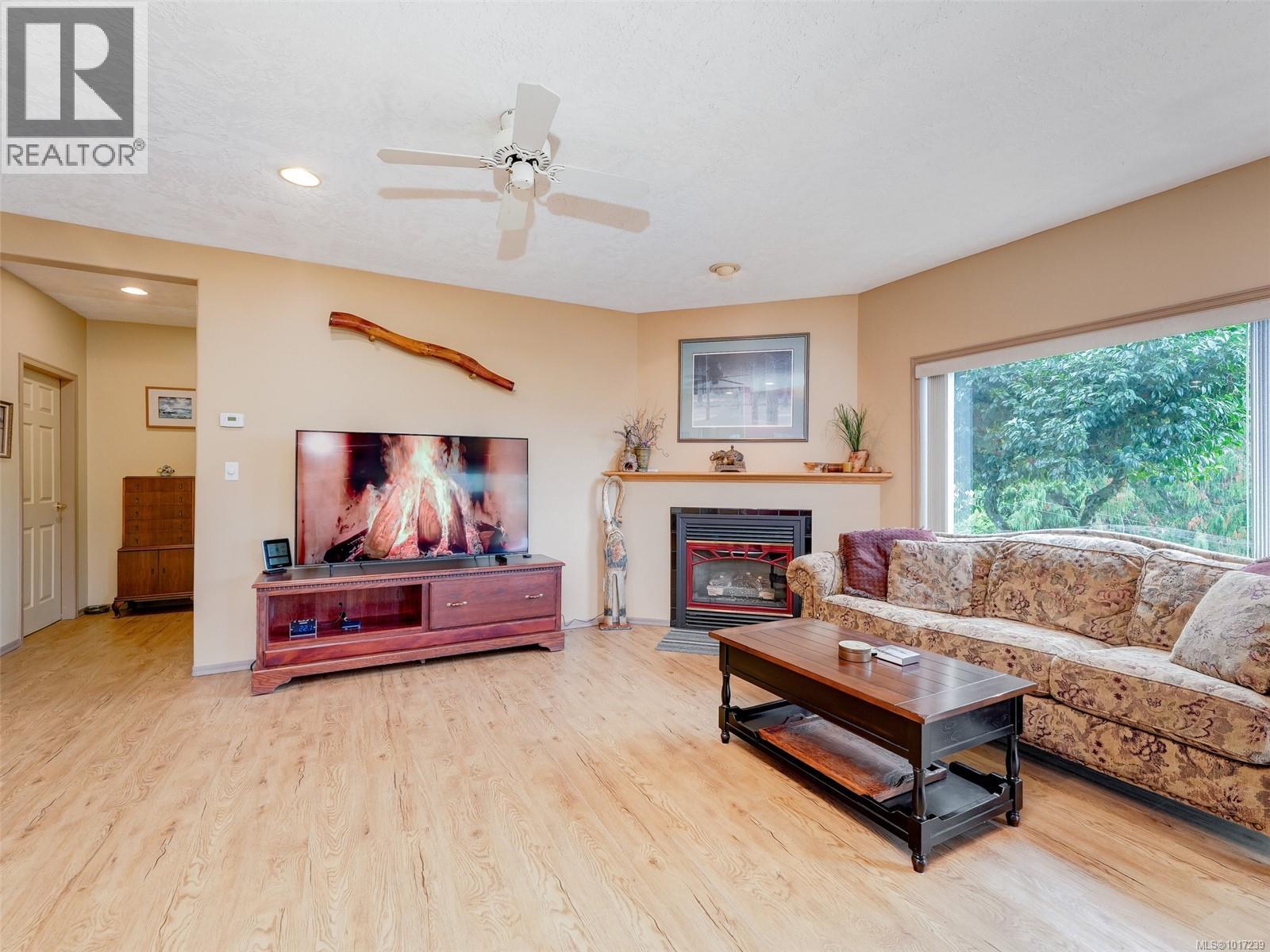  3998 Holland Avenue, Saanich