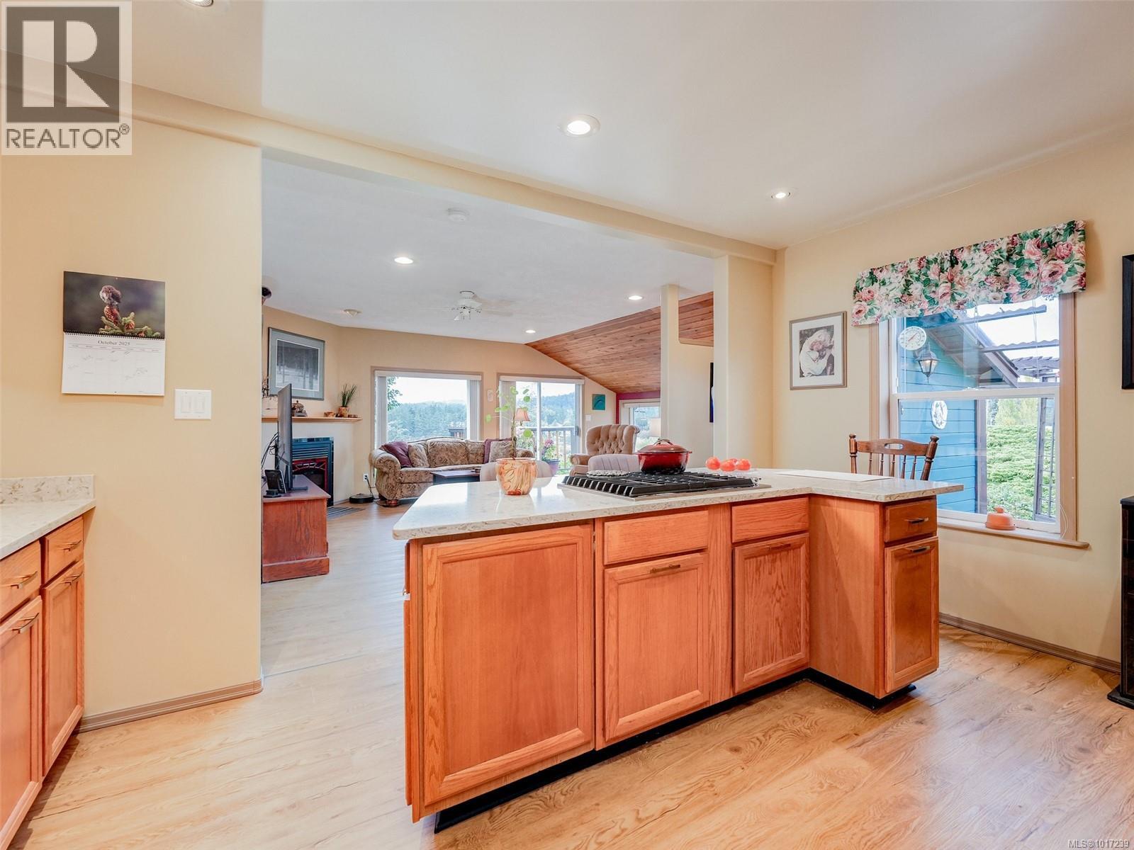 3998 Holland Avenue, Saanich