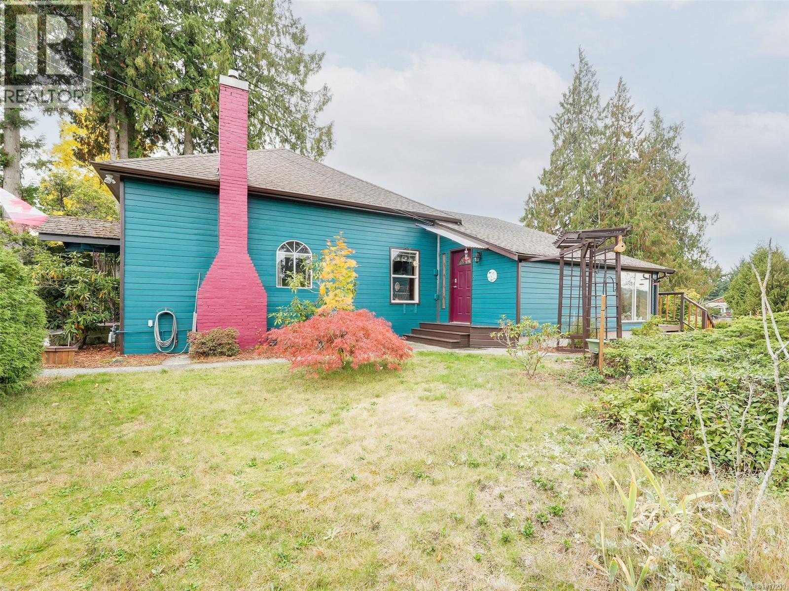  3998 Holland Avenue, Saanich