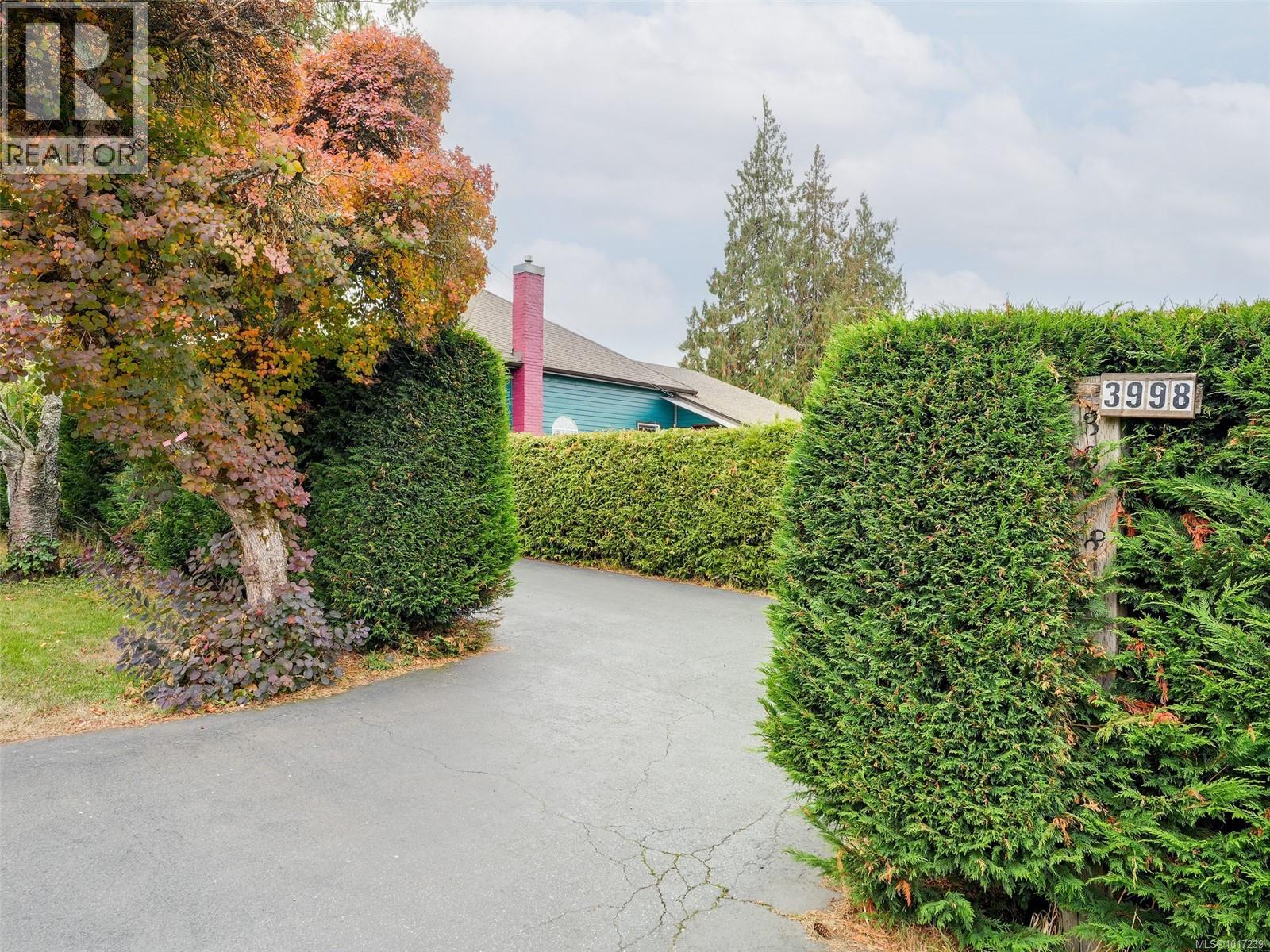  3998 Holland Avenue, Saanich