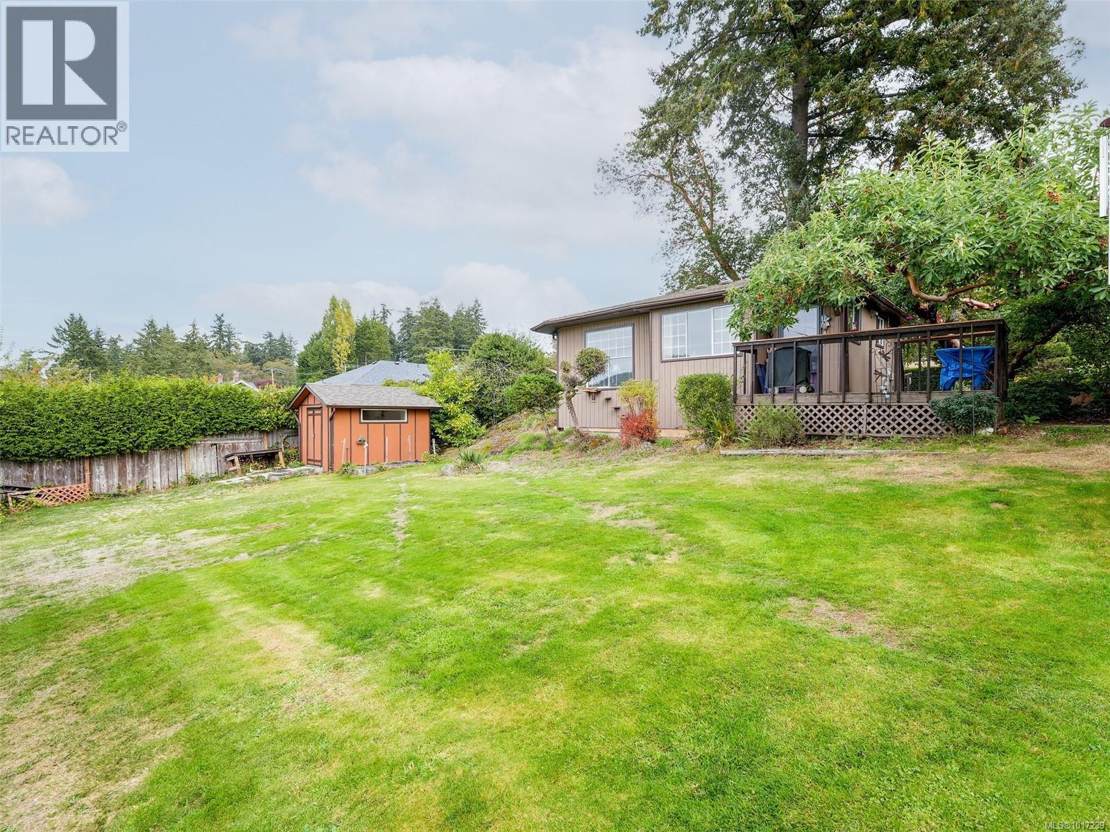  3998 Holland Avenue, Saanich