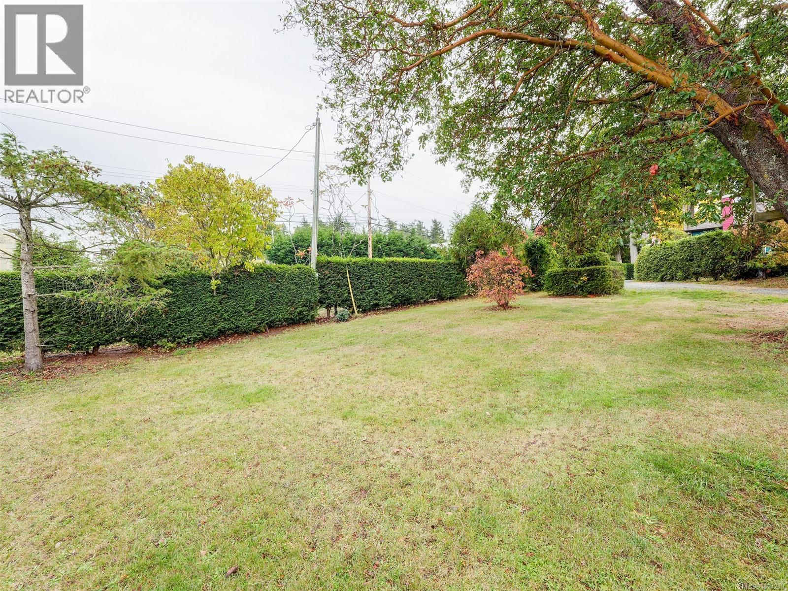  3998 Holland Avenue, Saanich