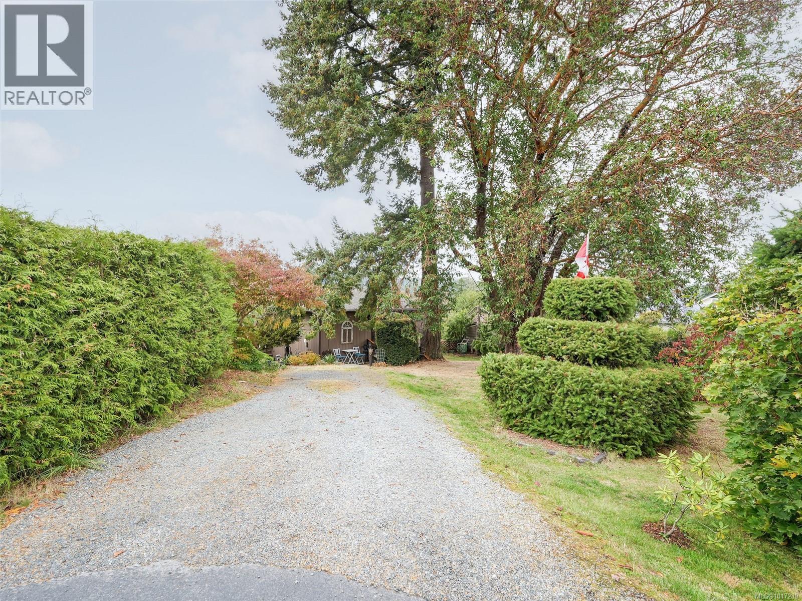  3998 Holland Avenue, Saanich